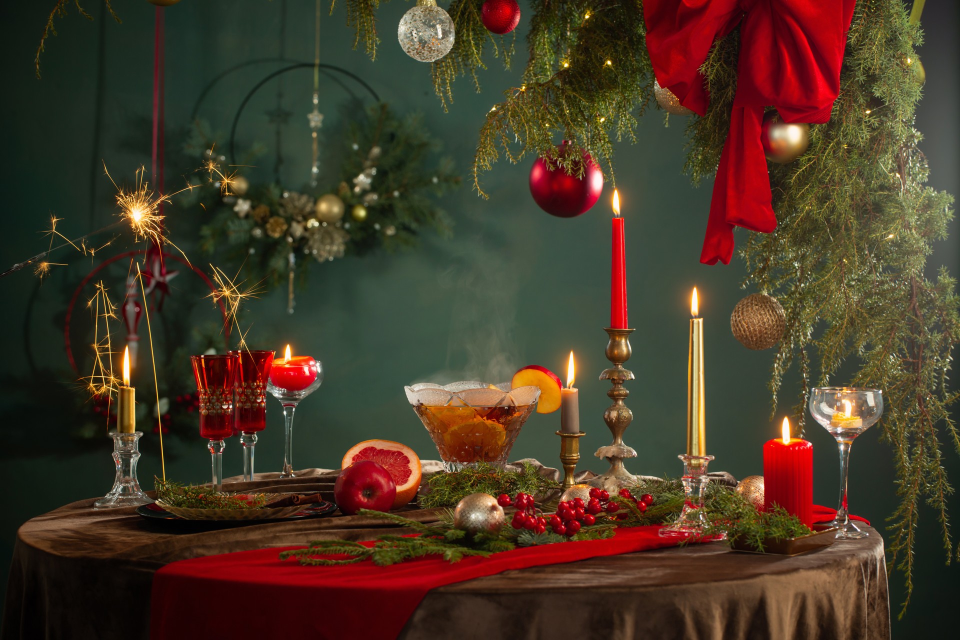 hot punch in vase with christmas decor in vintage style